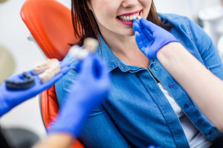 Stomatologia estetyczna Stomatologia estetyczna – Adental Wrocław, Jelcz-Laskowice